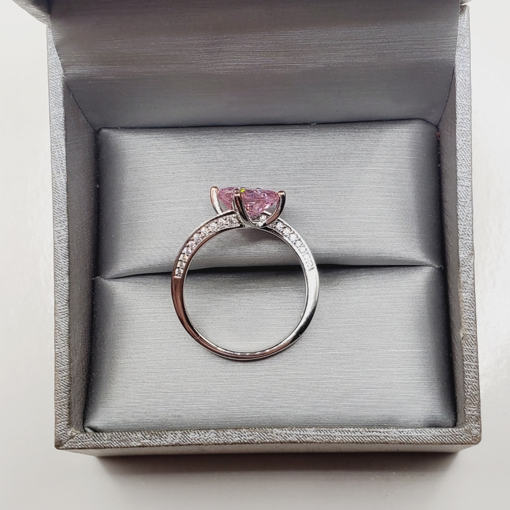 Heart Ring - Picture 2 of 9